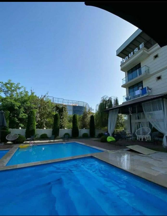 Готель New House Кобулеті Екстер'єр фото